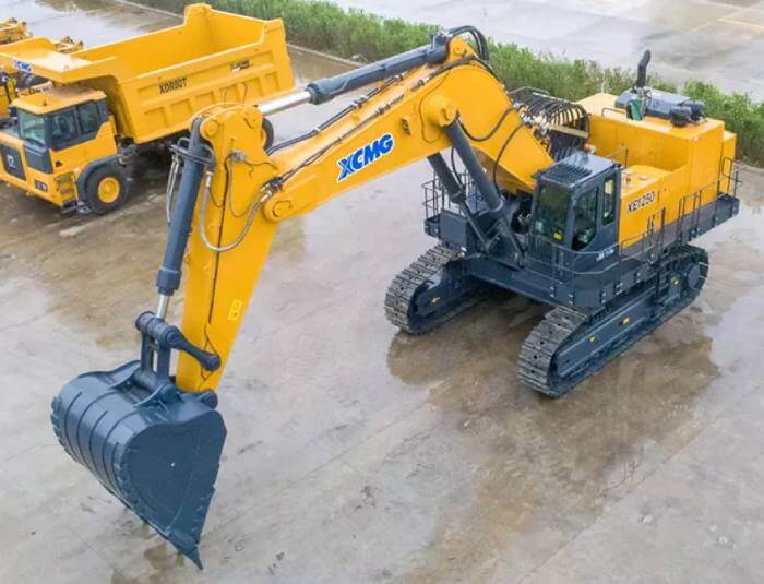 escavadeira XCMG XE1250
