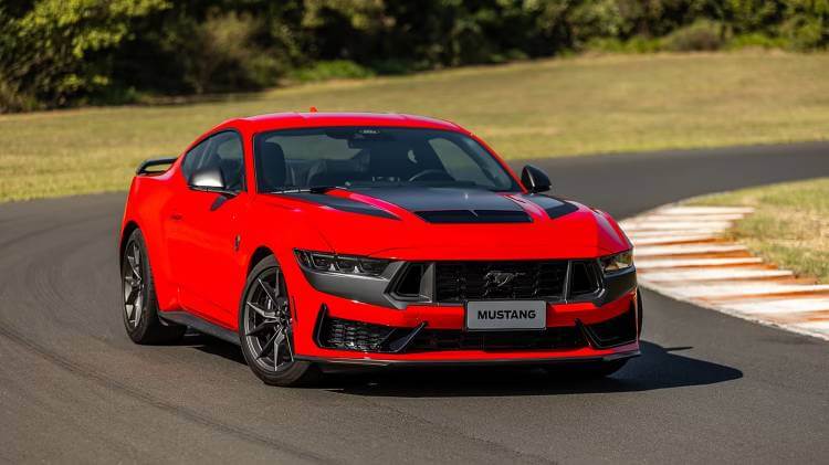 Ford Mustang Dark Horse 2025
